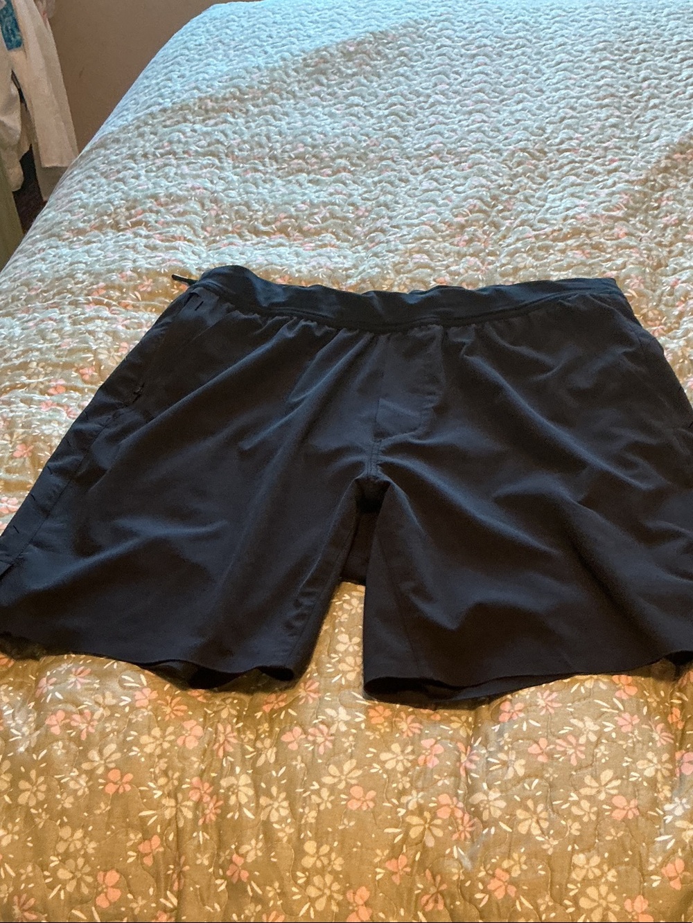 Ten Thousand Bundle (2) Interval lined Men's Black Athletic Shorts L